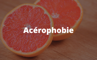 Acérophobie – Définition, Causes et Traitement