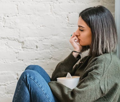 Comment la psychanalyse aide à dépasser les traumatismes d’enfance
