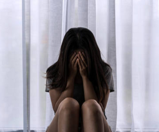 Gérer l’anxiété liée aux relations sociales grâce à la psychothérapie