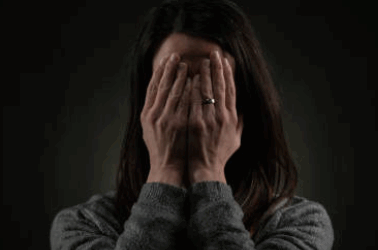 Techniques de gestion du stress post-traumatique par TCC en ligne